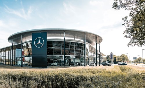Louwman MercedesBenz is operating with incadeadms